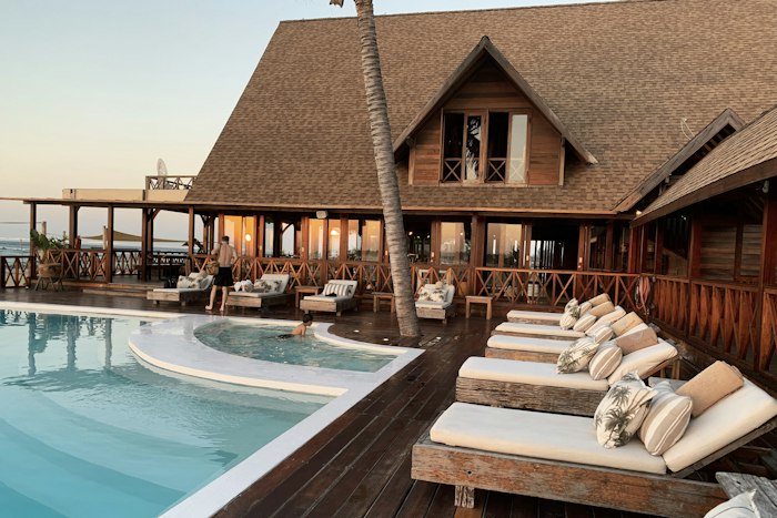 Hotellobby als Sinnbild für Reise und Hotellerie